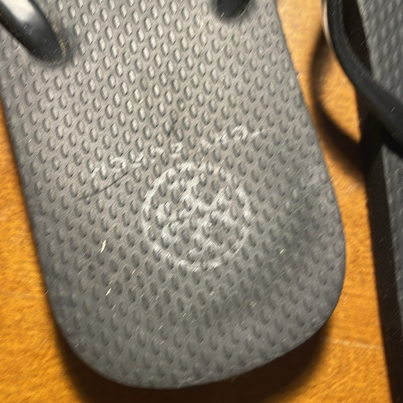 Tory Burch Black Rubber Flip Flops 8.5 - Picture 4 of 6